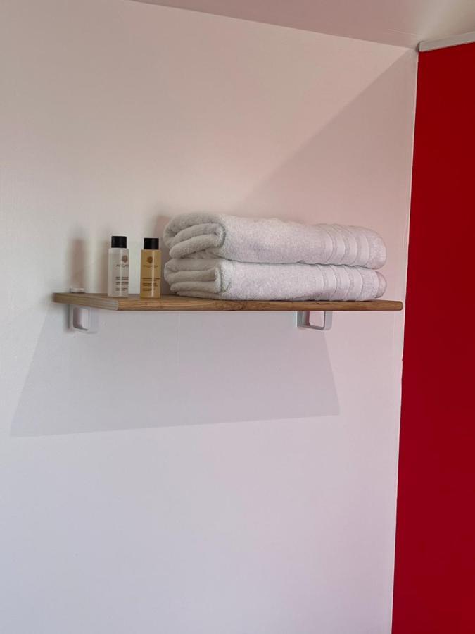 Bed and Breakfast Aux Charmes 2 Isques Екстер'єр фото