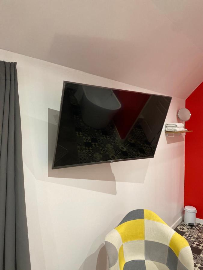 Bed and Breakfast Aux Charmes 2 Isques Екстер'єр фото